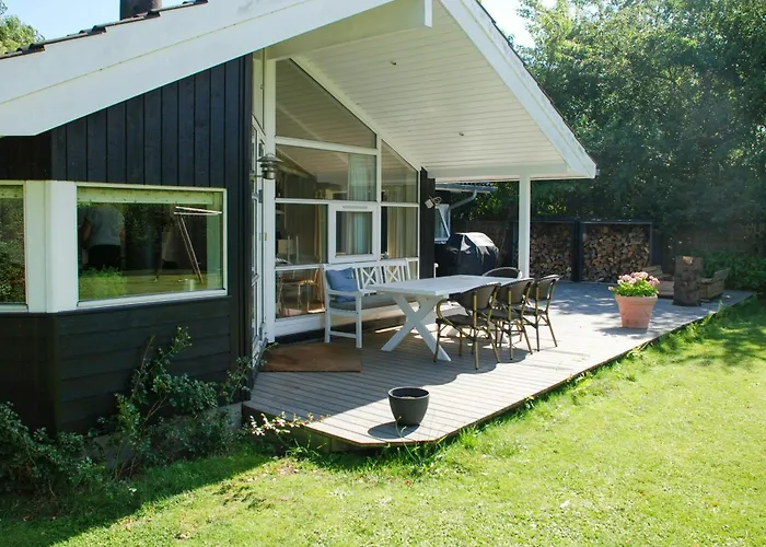 Feriehus Pool House By The North Coast Trail Near Hundested