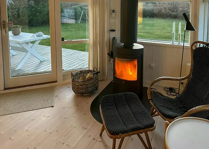 Pool House By The North Coast Trail Near Hundested * Melby